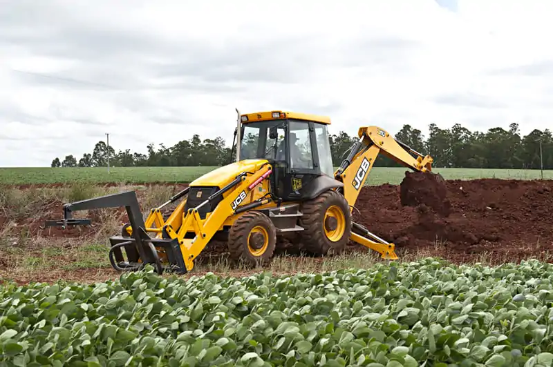 JCB e Coopercitrus: Força amarela e tecnologia de ponta a serviço do cooperado